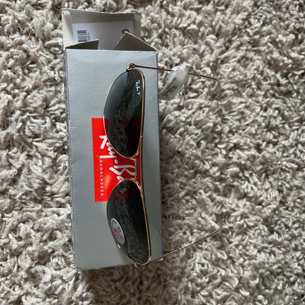Ray-Ban RB3025 Aviator Arista Green Polarized Sunglasses - Picture 3 of 7